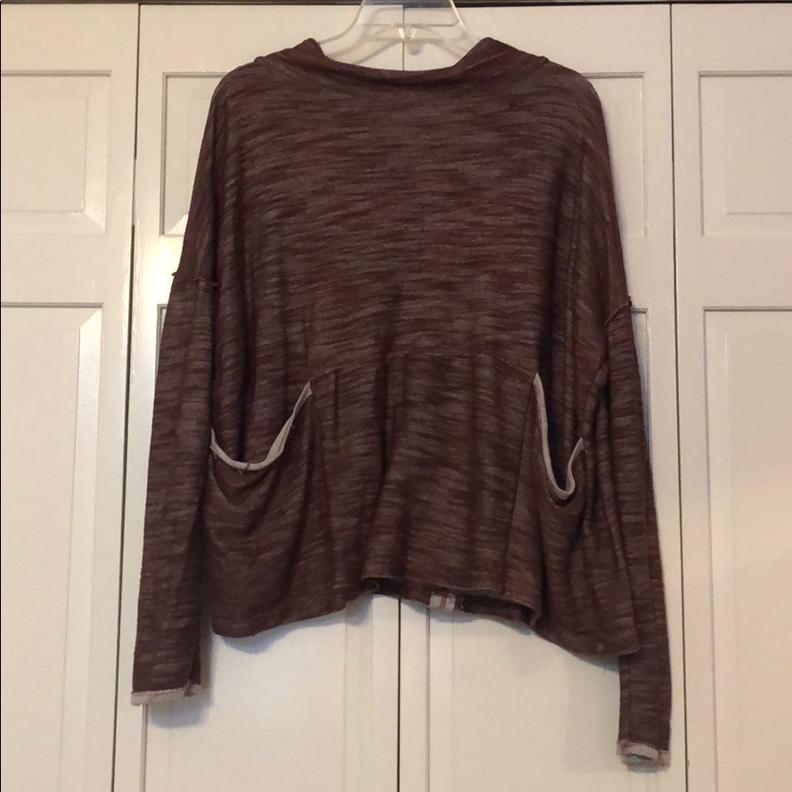 Sweater / Pull Over